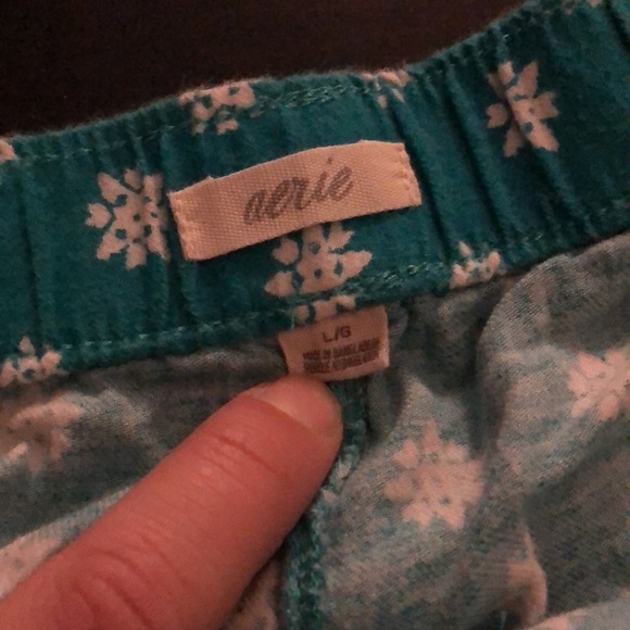 Aerie Flannel Pajama Shorts - Picture 3 of 4